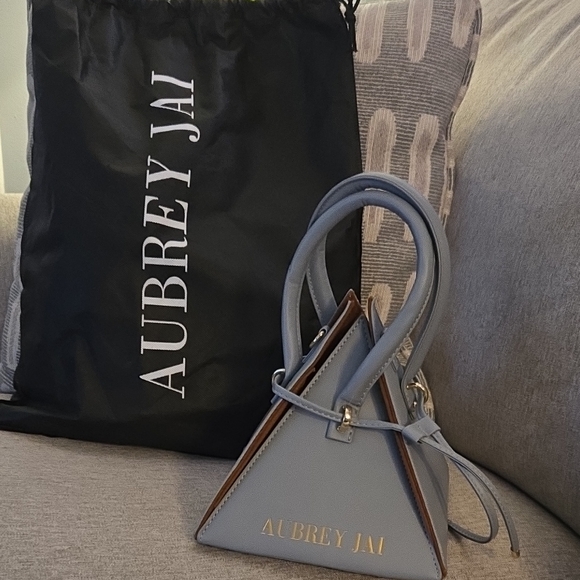 Aubrey Jai Handbags - Aubrey Jai Pyramid Handbag 🤩🥰😍